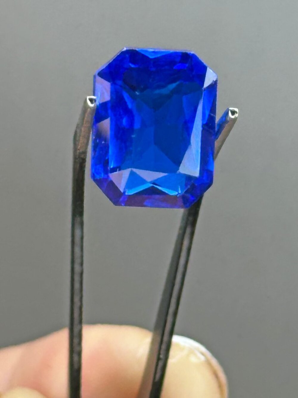 Radiant VIVID Cobalt Spinel